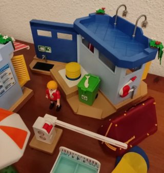 Playmobil Camping 70087 + Tienda camping 70089