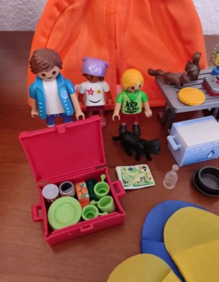 Playmobil Camping 70087 + Tienda camping 70089