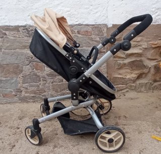 Carrito de muñecas