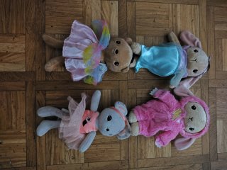 4 Peluches con Disfraz