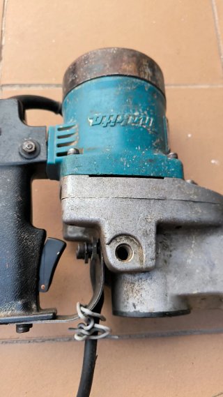 Martillo Percutor Makita con Cinceles