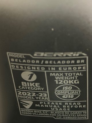 BERRIA BELADOR CARBONO Talla S