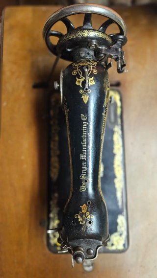 Máquina de coser Singer antigua