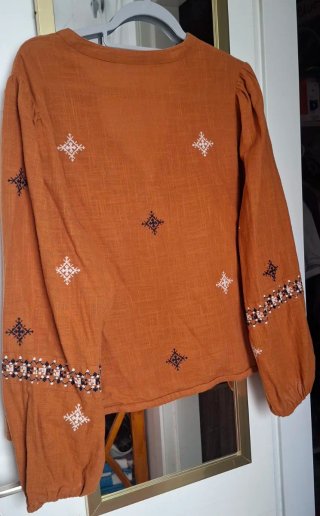 Blusa color mostaza