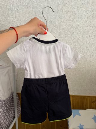 Conjunto bebé camiseta y pantalón corto