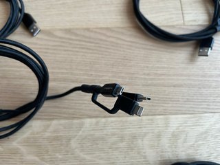 Cavo Spigen 3 in 1 USB-C Lightning Micro USB