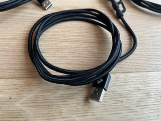 Cavo Spigen 3 in 1 USB-C Lightning Micro USB