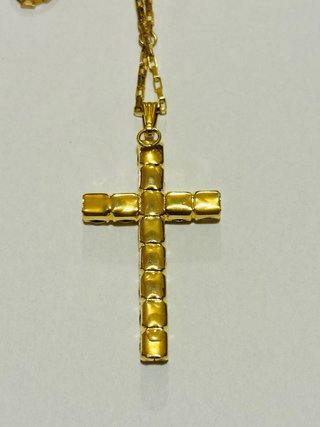 Collana vintage dorata con croce strass