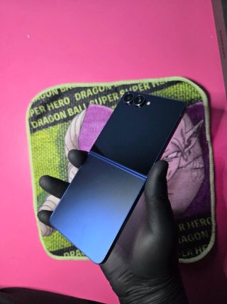 Samsung Galaxy Z Flip 7