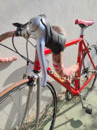 Bicicleta de carretera cuadro aluminio en Shimano.
