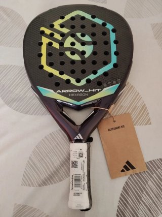 Pala de pádel Adidas Arrow-Hit Hexagon peso 350Gr.