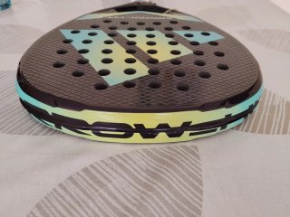 Pala de pádel Adidas Arrow-Hit Hexagon peso 350Gr.