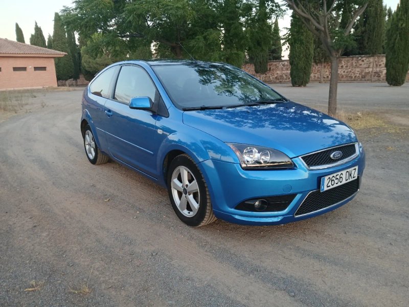 Ford Focus 2005 - foto 1