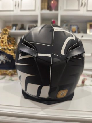 Casco Airoh Negro GP500 fibra de carbono  Casi Nue