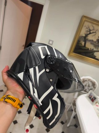 Casco Airoh Negro GP500 fibra de carbono  Casi Nue