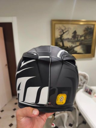 Casco Airoh Negro GP500 fibra de carbono  Casi Nue
