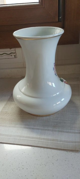 Jarrón de Porcelana con Flores