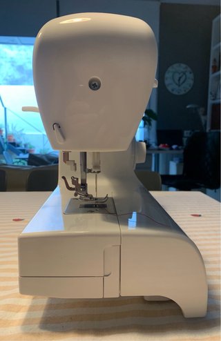 Máquina coser Singer Tradition 2282, muy poco uso