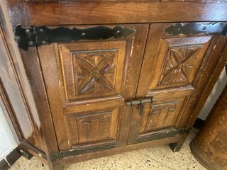 Mueble esquinero rústico de madera