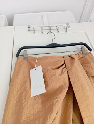 Pantalón Zara tipo pareo beige