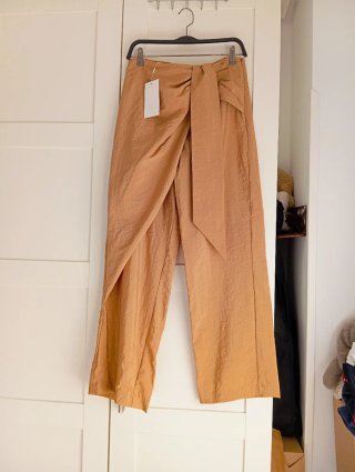 Pantalón Zara tipo pareo beige