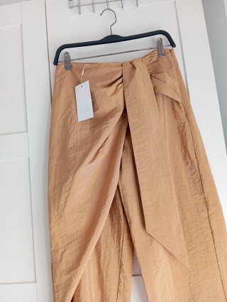 Pantalón Zara tipo pareo beige