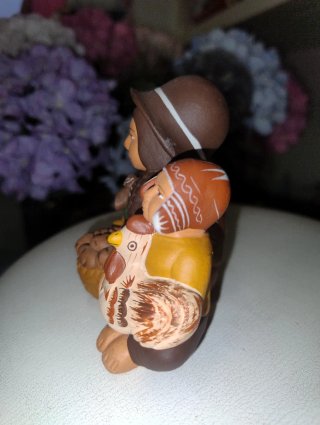 Figura terracota peruana artesanal