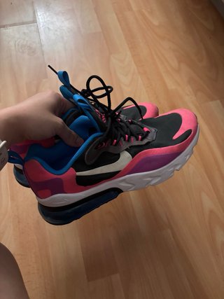 Nike Air Max 270