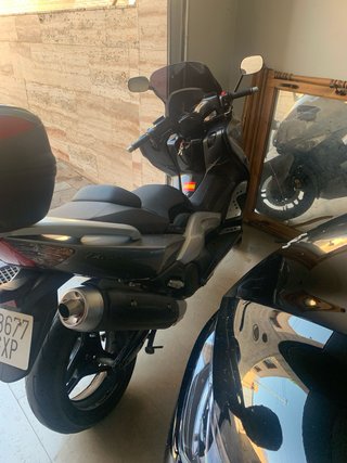 Yamaha TMAX 500 Maxi Scooter
