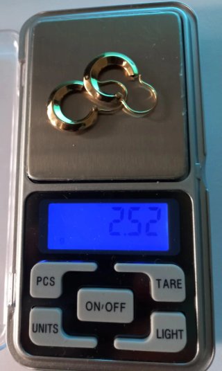 Pendientes de oro amarillo, nuevos ,18 kilates .