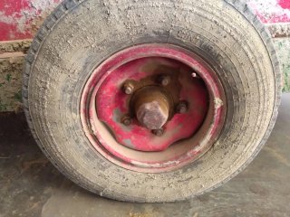 4 Ruedas 7.50R16 Buen Estado