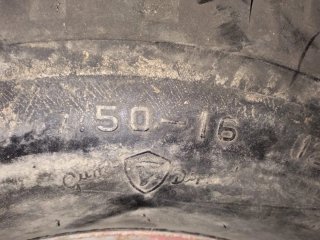 4 Ruedas 7.50R16 Buen Estado