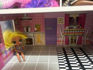 Casita de muñecas rosa