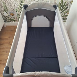 Cuna de viaje Hauck Sleep n Play + colchón