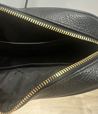 Bolso Michael Kors Piel Negro y Dorado