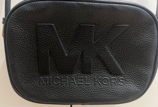 Bolso Michael Kors Piel Negro y Dorado