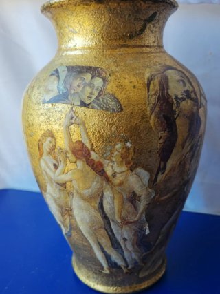 Vaso decoupage artigianale con figure classiche