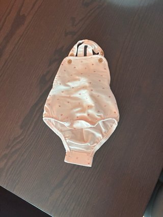 Lote de ropa talla de 0 a 1 mes y otras de 3 meses
