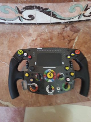 Volante F1 Thrustmáster  Por170 solo venta en mano