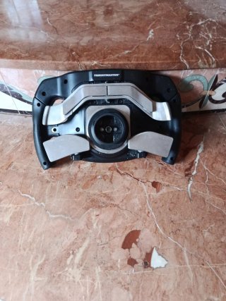 Volante F1 Thrustmáster  Por170 solo venta en mano