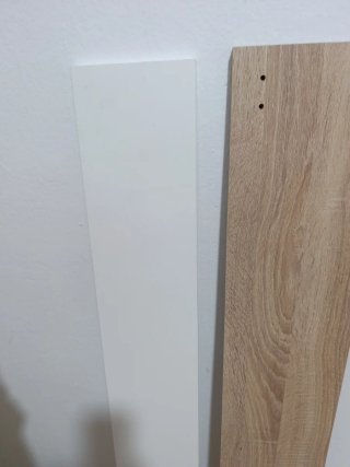 Estanterías blanca y madera