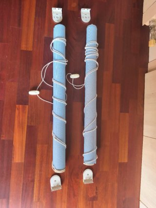 Estor enrollable azul claro