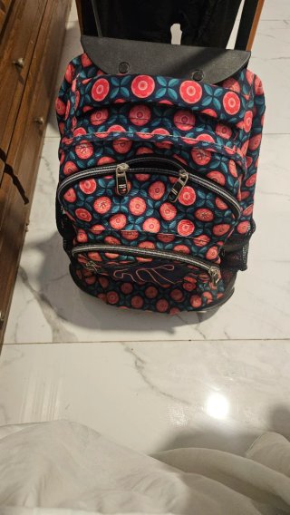 Mochila escolar con estampado floral
