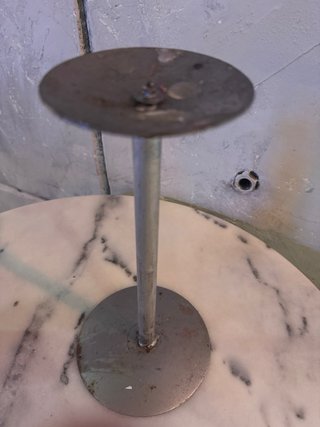 Candelabro metálico de pie
