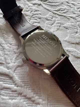 Reloj Nixon Sentry Leather marrón