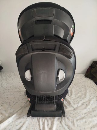 Silla de coche BeSafe negra con manual