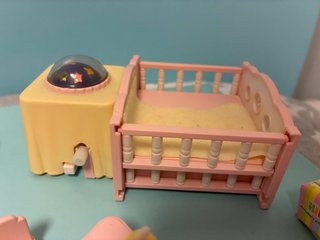 Sylvanian families set habitación bebé luz noche!!