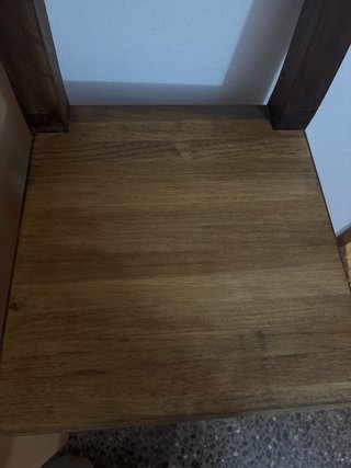 Silla alta de madera