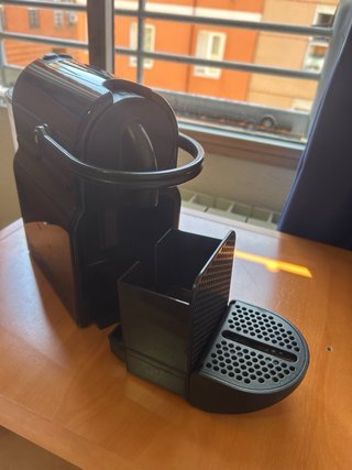 Cafetera Dolce Gusto Negra