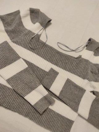 Jersey corto rayas gris y blanco